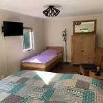 Waldferienhaus Dunja Mit Sauna- Whirlpool- Direkt Am Waldrand- Kletterfelsen By Interhome *